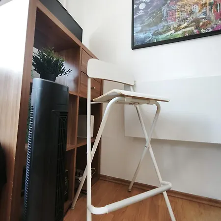 Petite Urban Oasis *