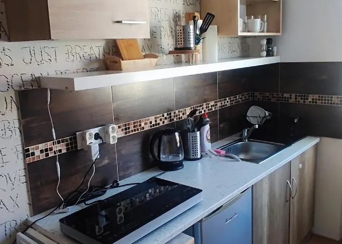 Petite Urban Oasis شقة *