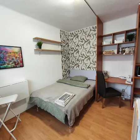 Petite Urban Oasis Apartmán