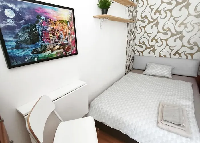 Petite Urban Oasis Апартаменты Братислава