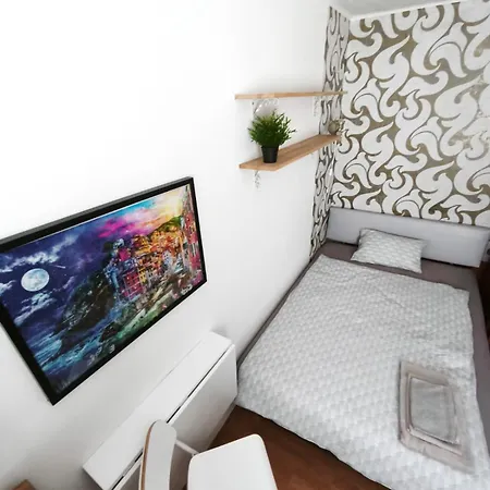 Petite Urban Oasis Apartament *